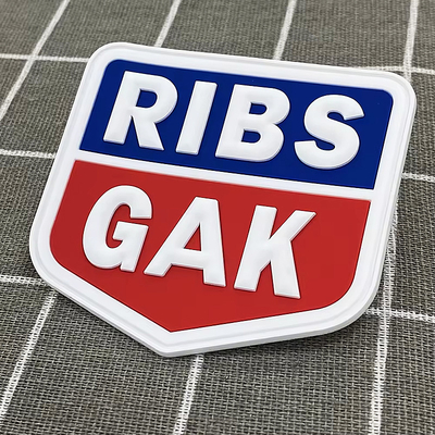 Περιβαλλοντικά φιλικό αδιάβροχο PVC Patch Custom Clothing Logo Ηθικό Patch 4mm